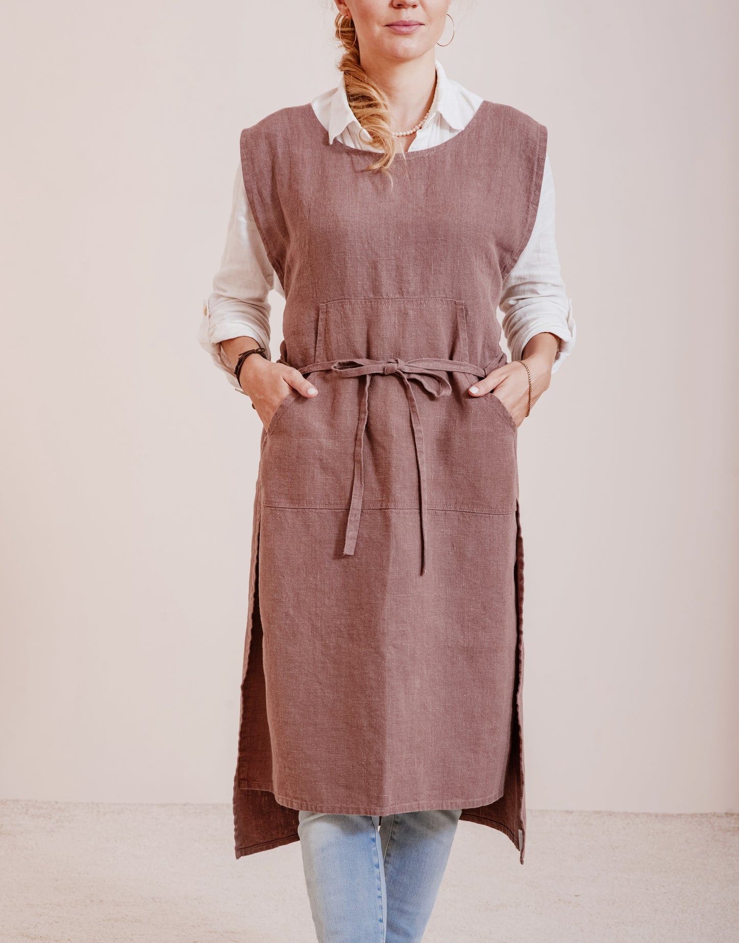 Linen cobbler apron in various colors
