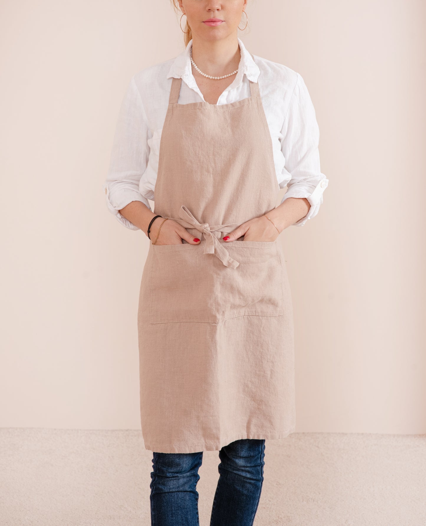 Classic linen apron with pockets