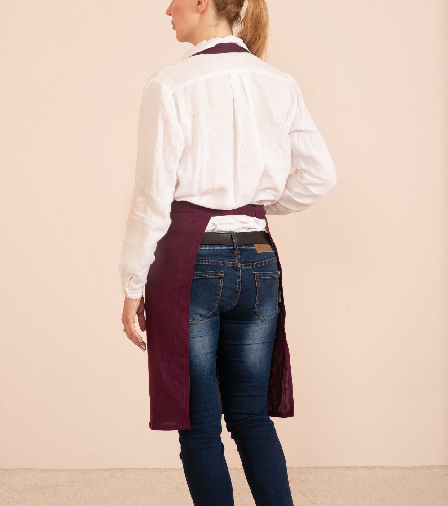 Classic linen apron with pockets