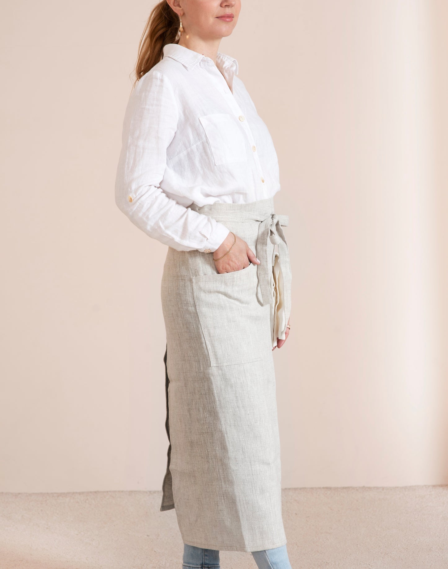 Linen half long apron in various colors