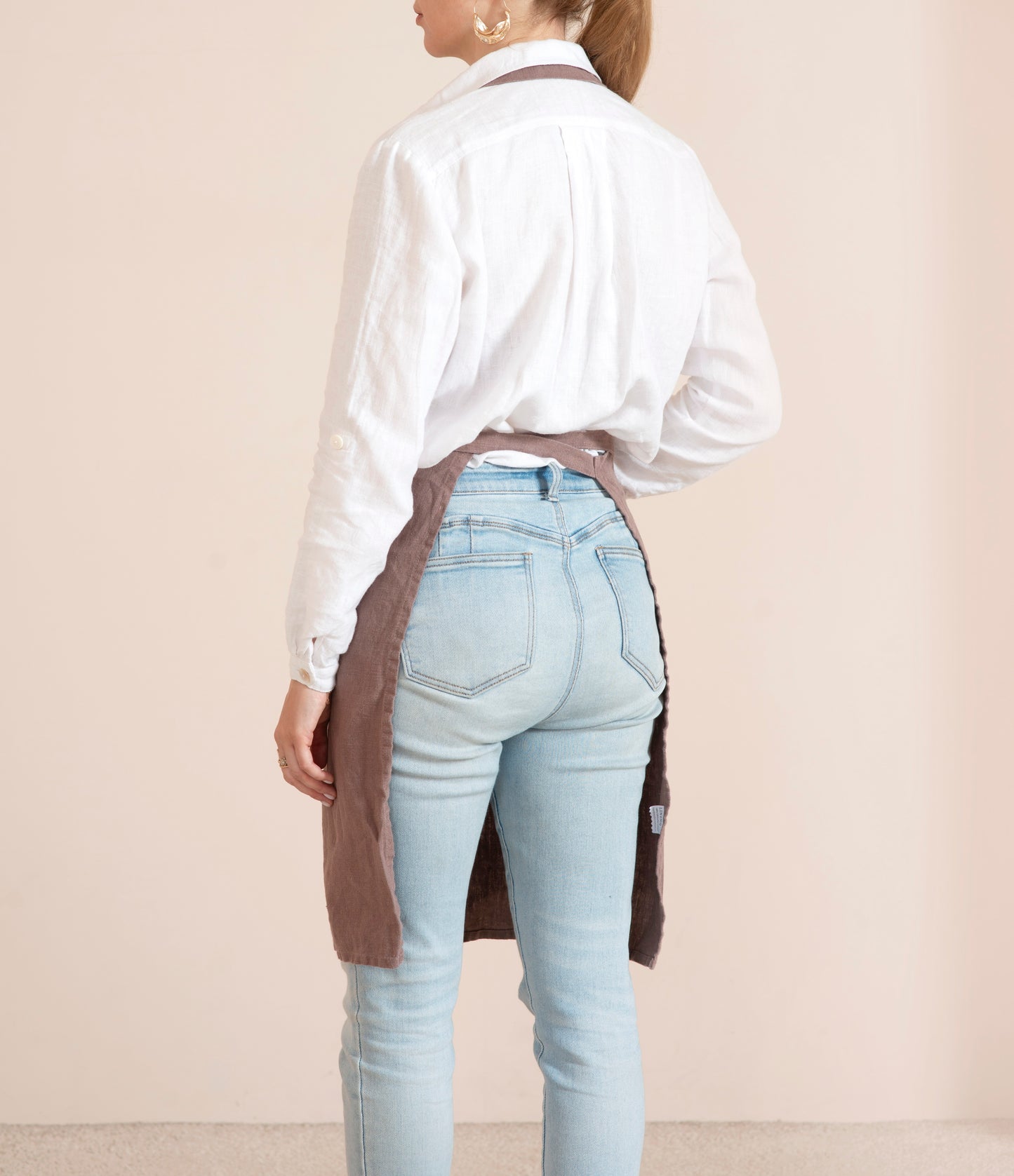 Classic linen apron with pockets