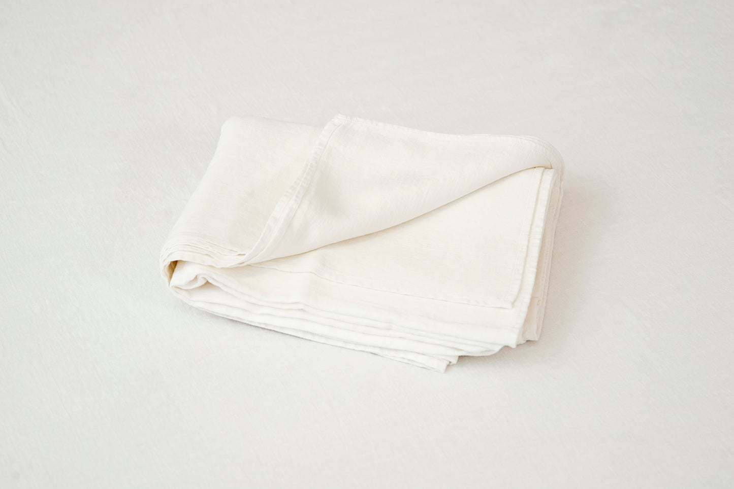Linen flat sheet in Queen size