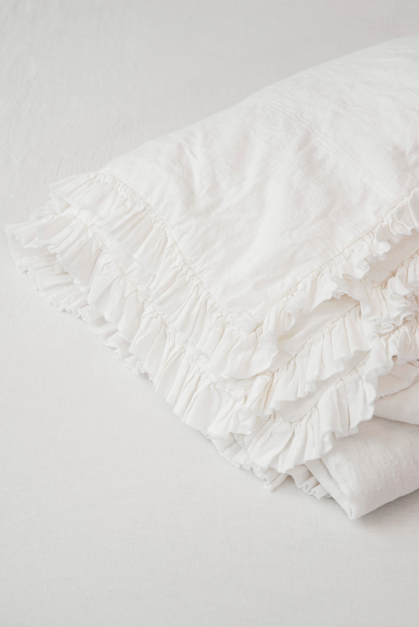 Ruffled linen duvet cover