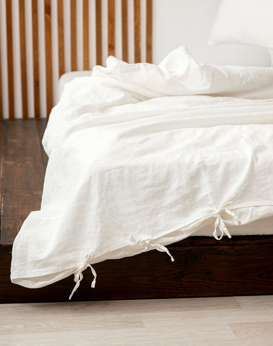 Linen duvet cover with ties