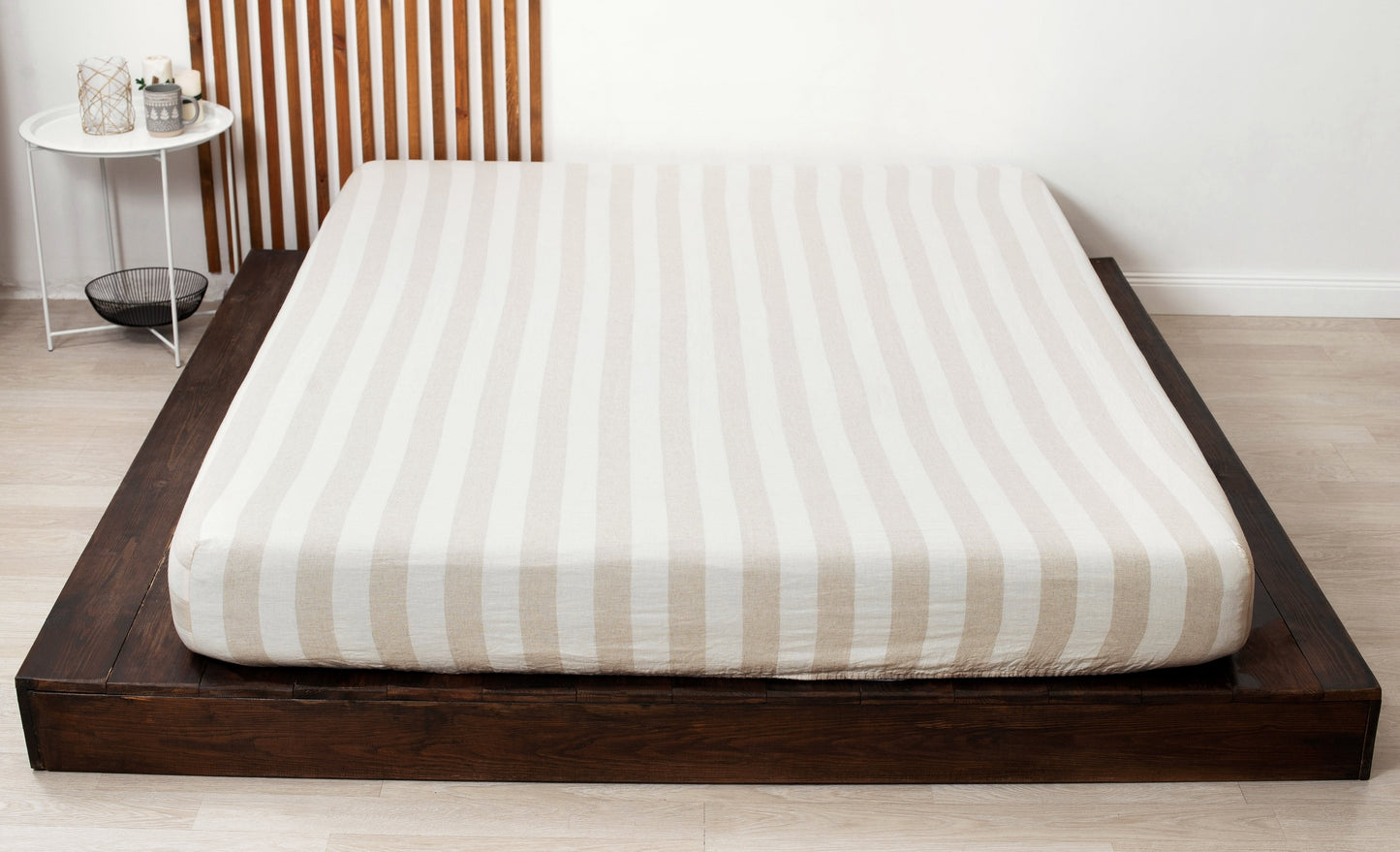 Linen fitted sheet in Full, Queen, King sizes