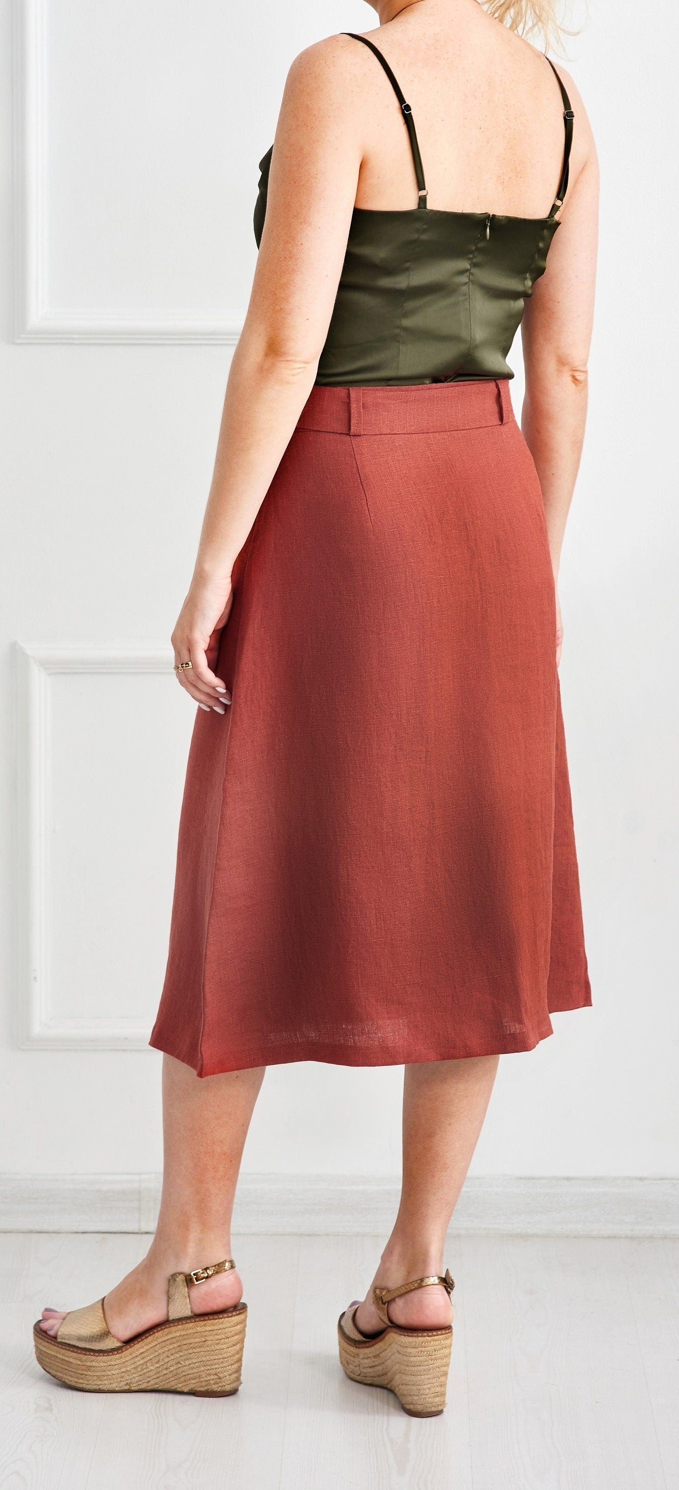 Front button linen skirt