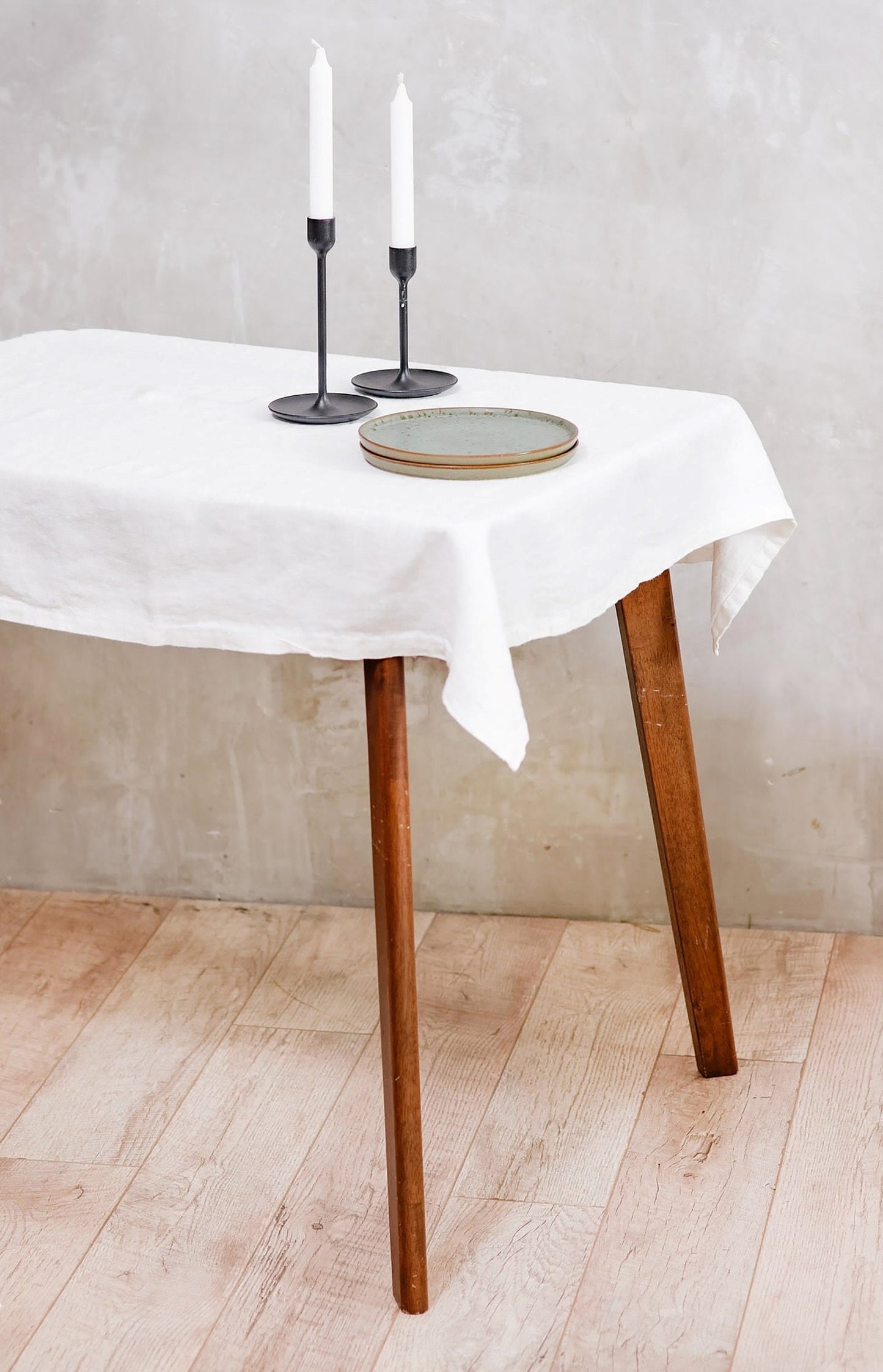 Square linen tablecloth