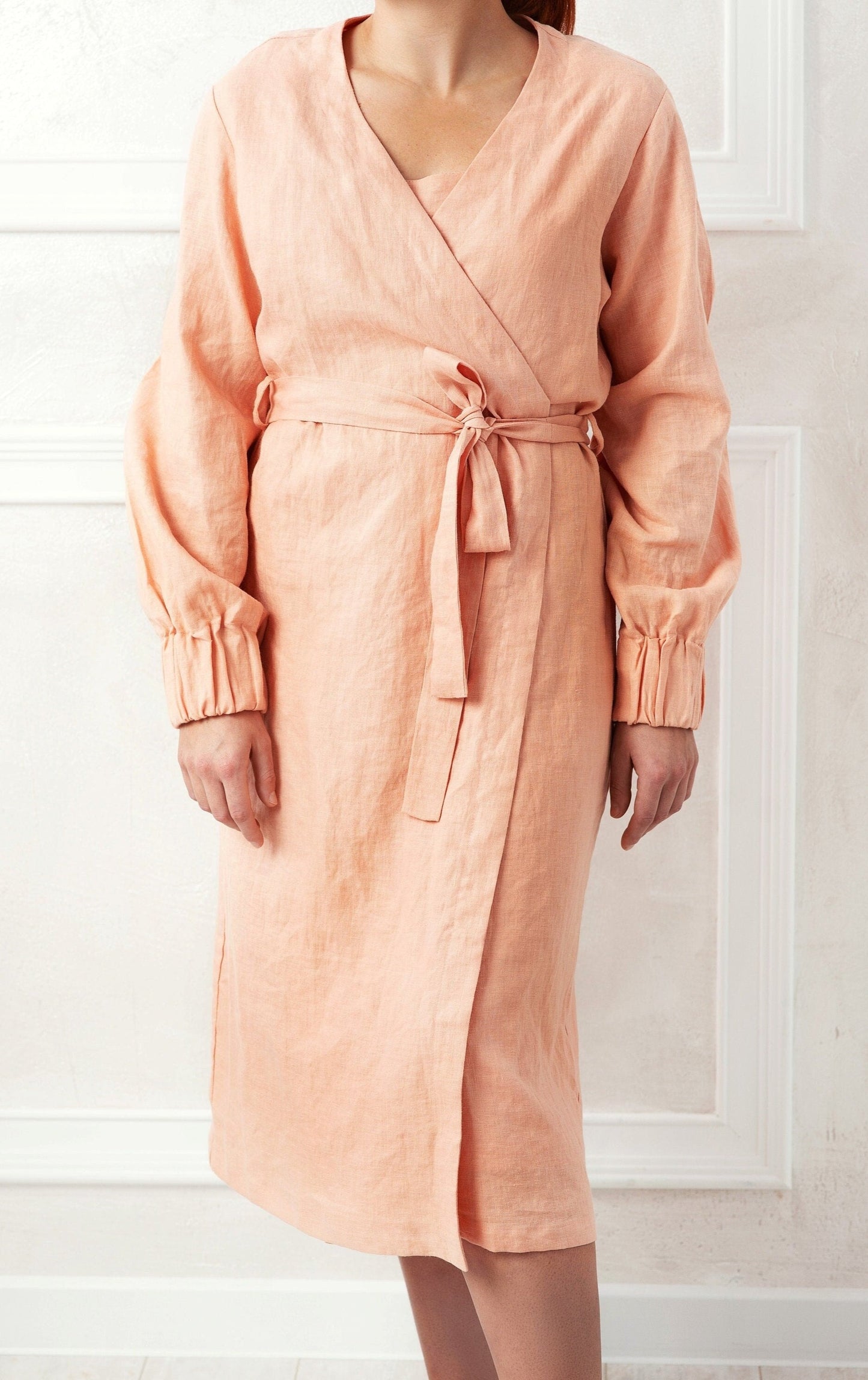Linen robe with cuffs