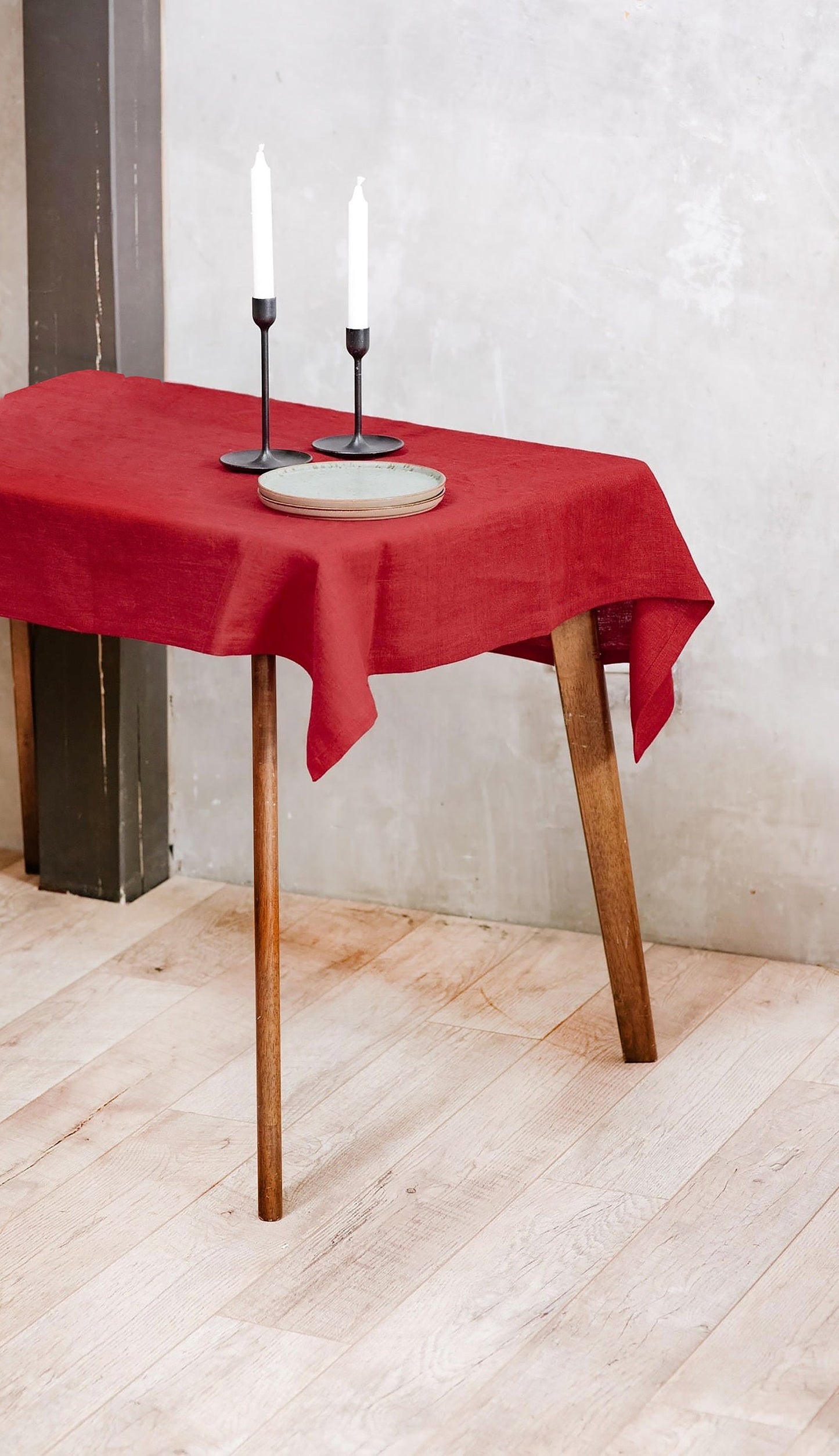 Square linen tablecloth