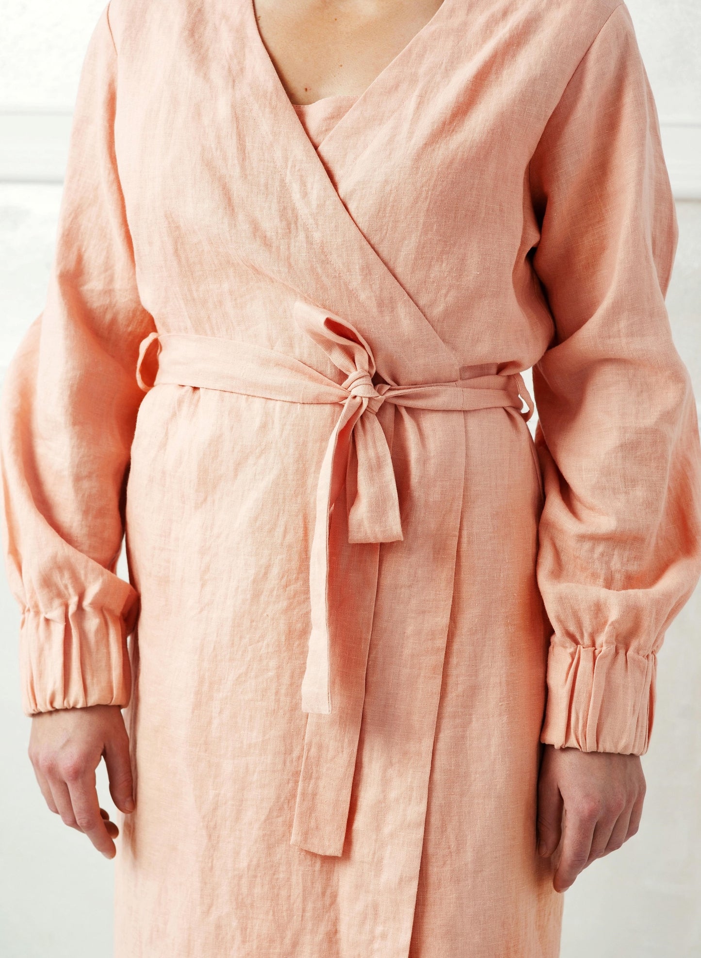 Linen robe with cuffs
