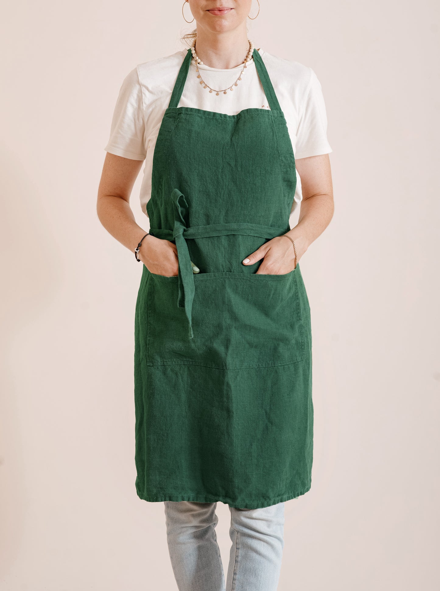 Adjustable linen apron in various colors