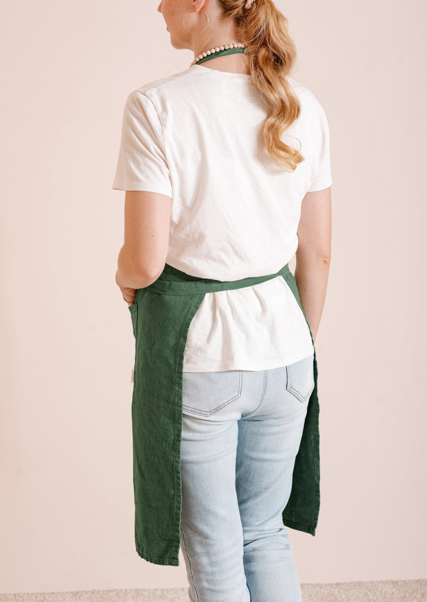 Adjustable linen apron in various colors