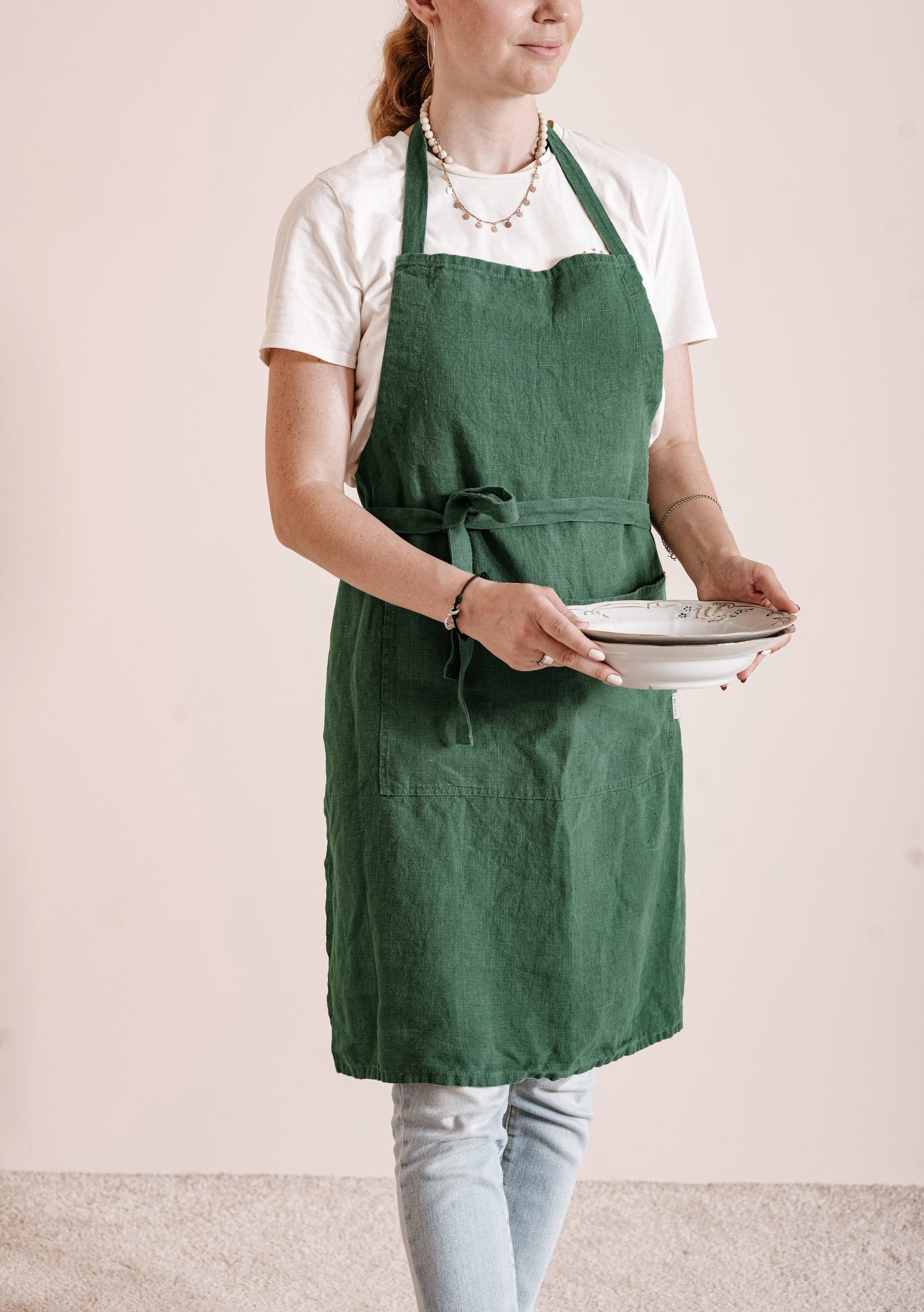 Adjustable linen apron in various colors