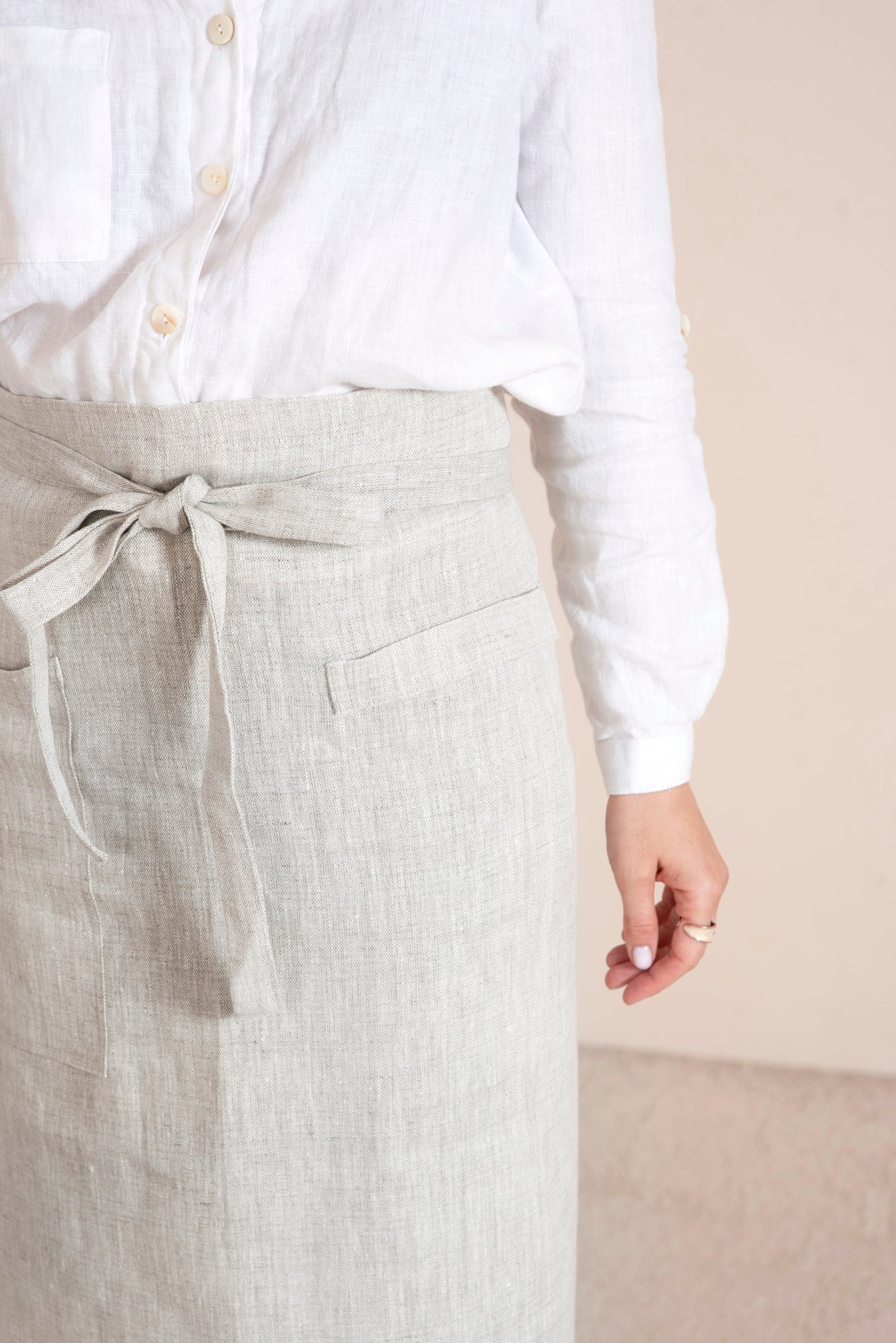 Linen half long apron in various colors