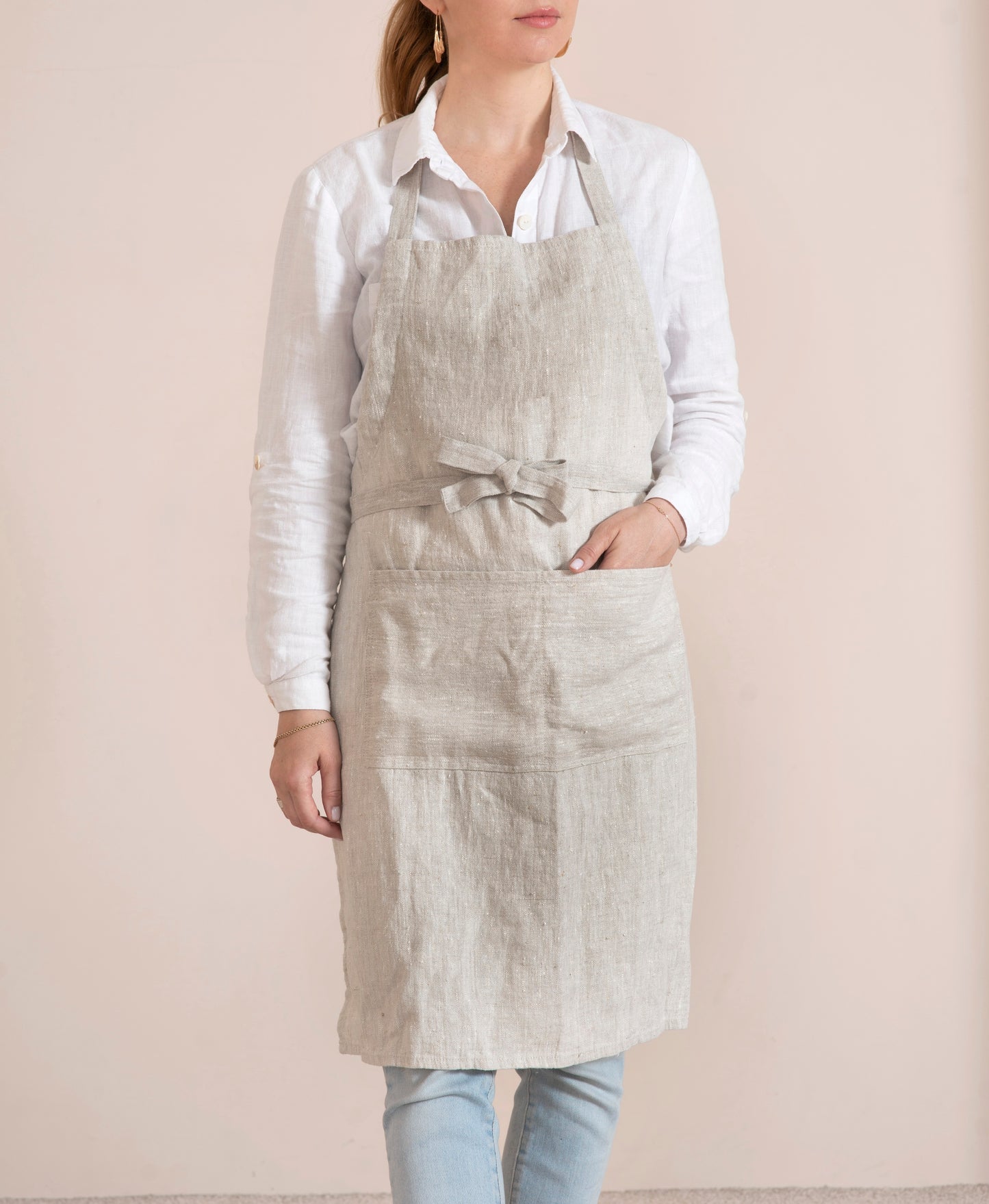 Adjustable linen apron in various colors