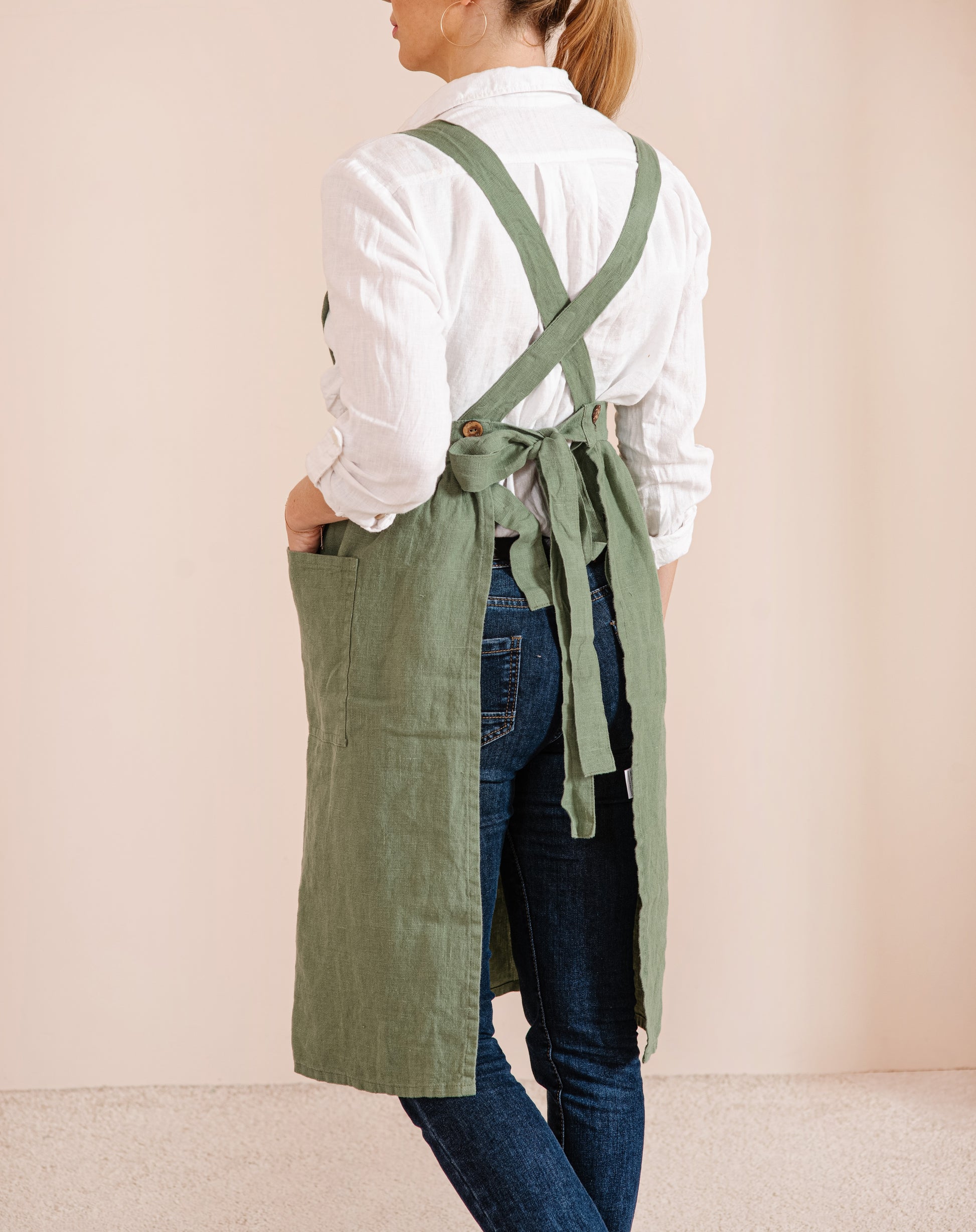 Linen pinafore apron dress LINENQ Linen pinafore apron dress LINENQ
