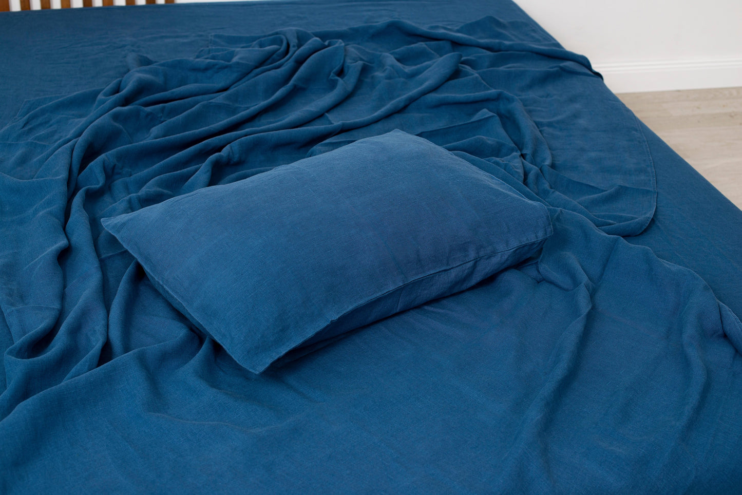 Blue linen bedding: Fitted sheet, Flat sheet, Pillowcase or Set