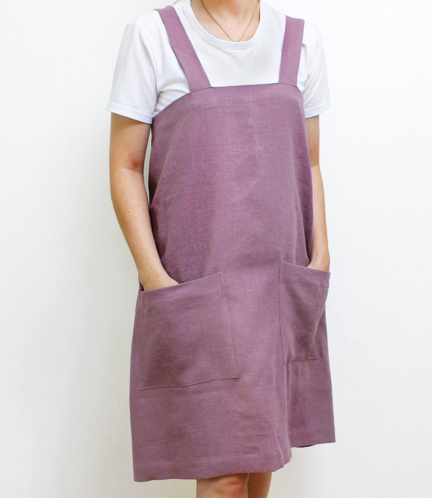 Japanese linen crossback apron with pockets