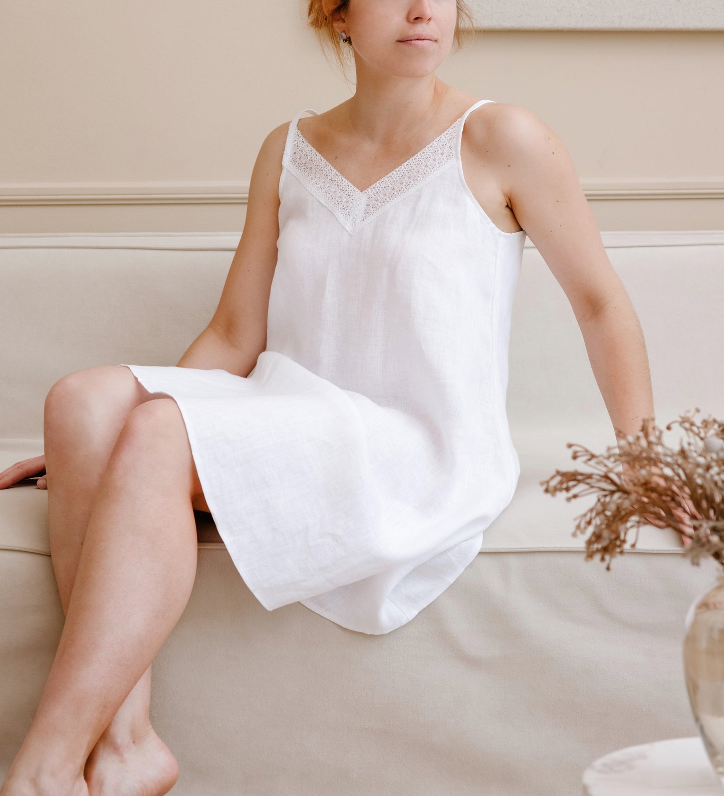 Linen tunic with lace