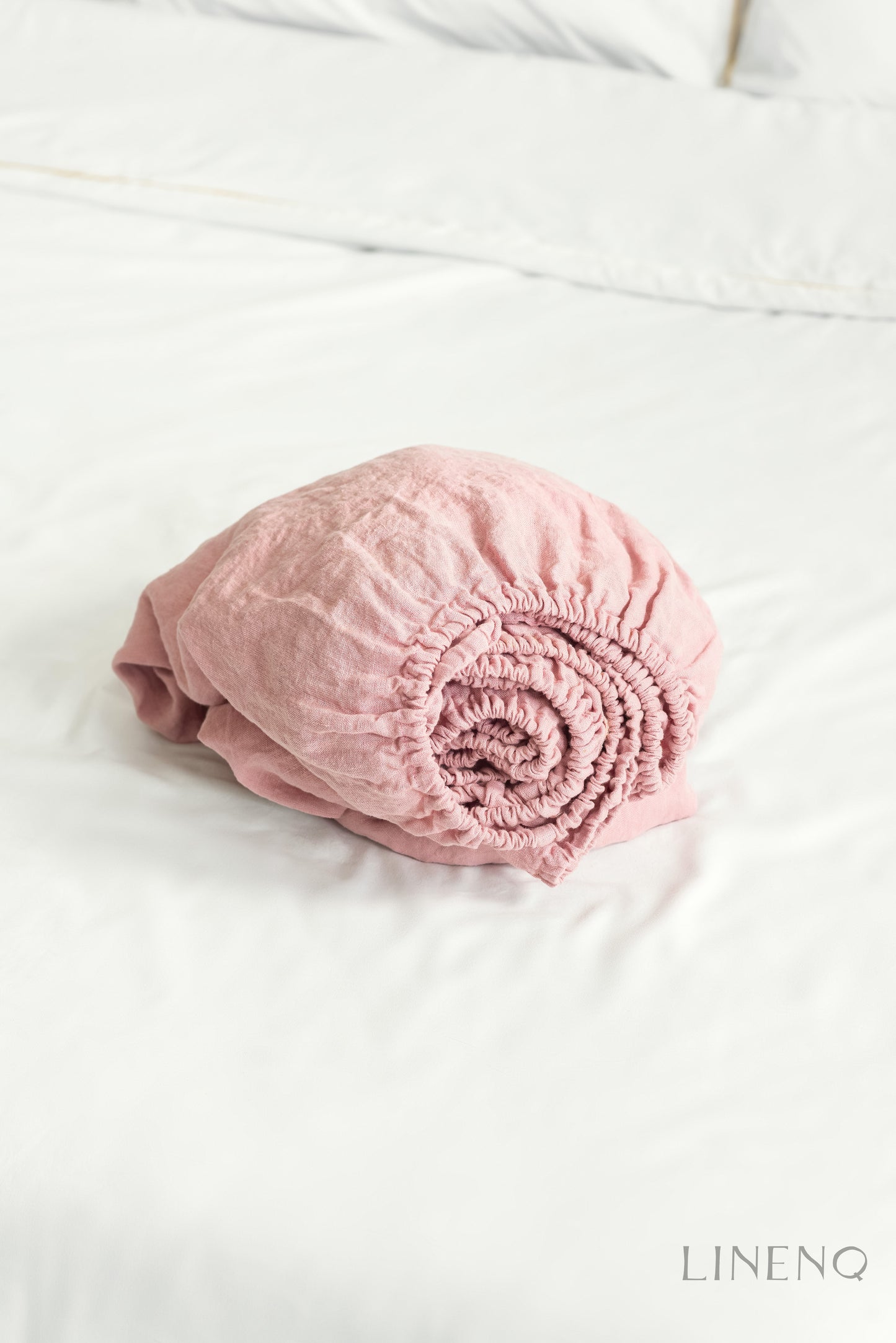 Linen fitted sheet in Queen size