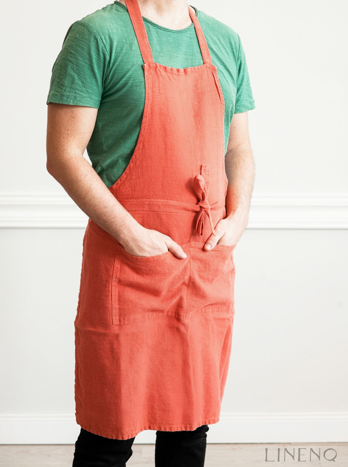 Stonewashed linen apron with pockets for men