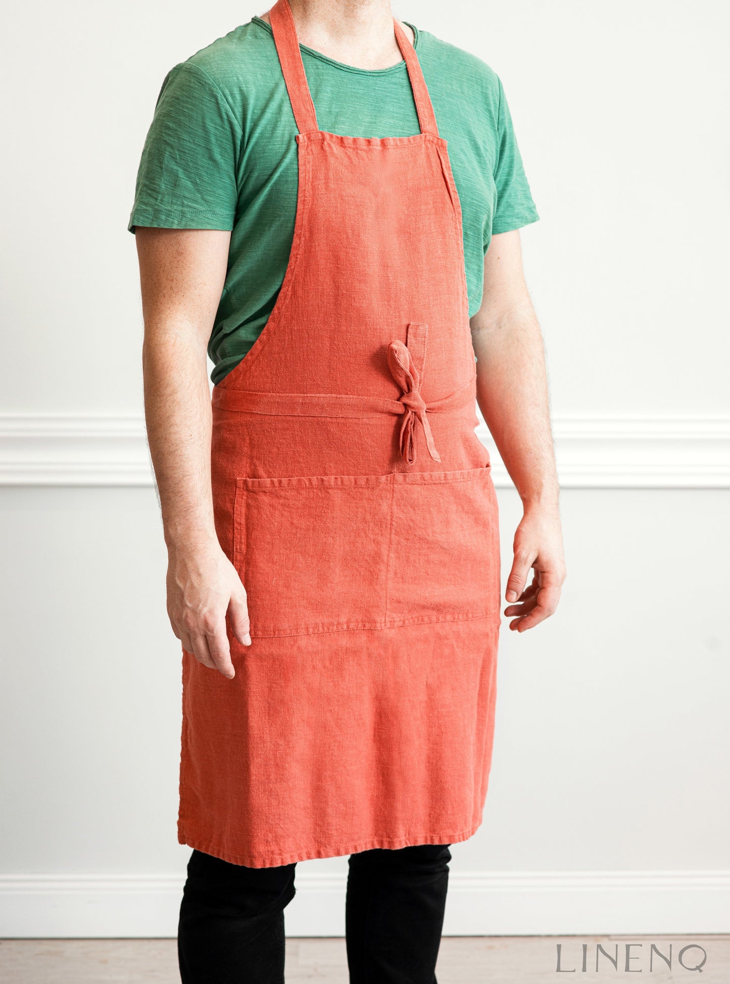 Stonewashed linen apron with pockets for men