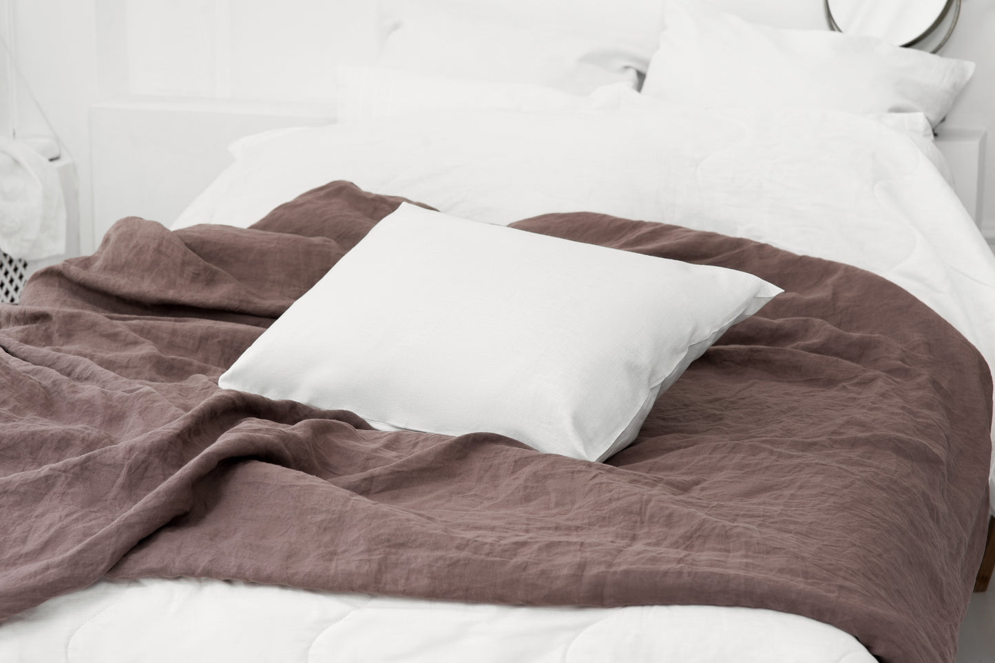 White linen bedding: Fitted sheet, Flat sheet, Pillowcase or Set