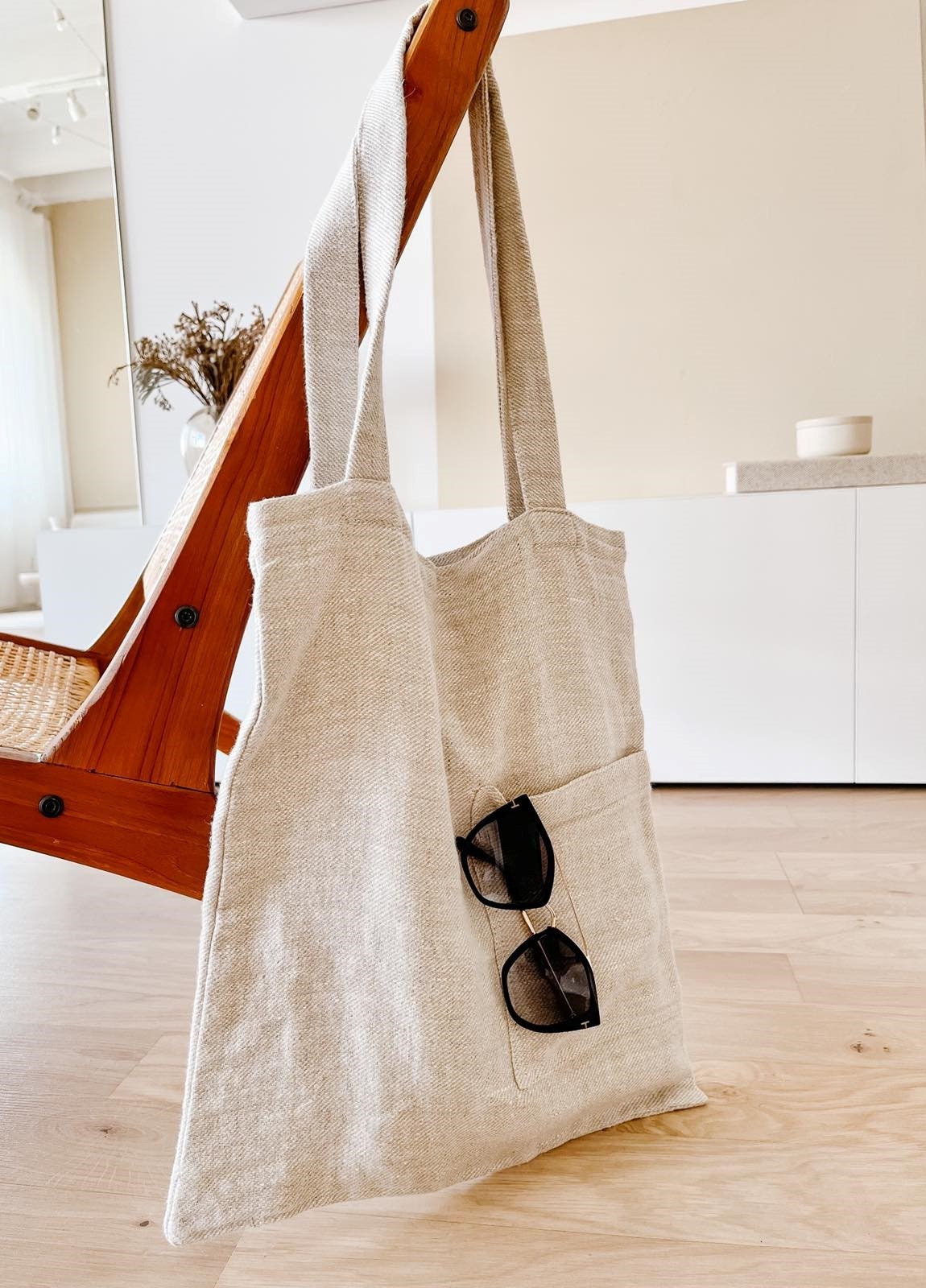 Linen tote bag with pockets