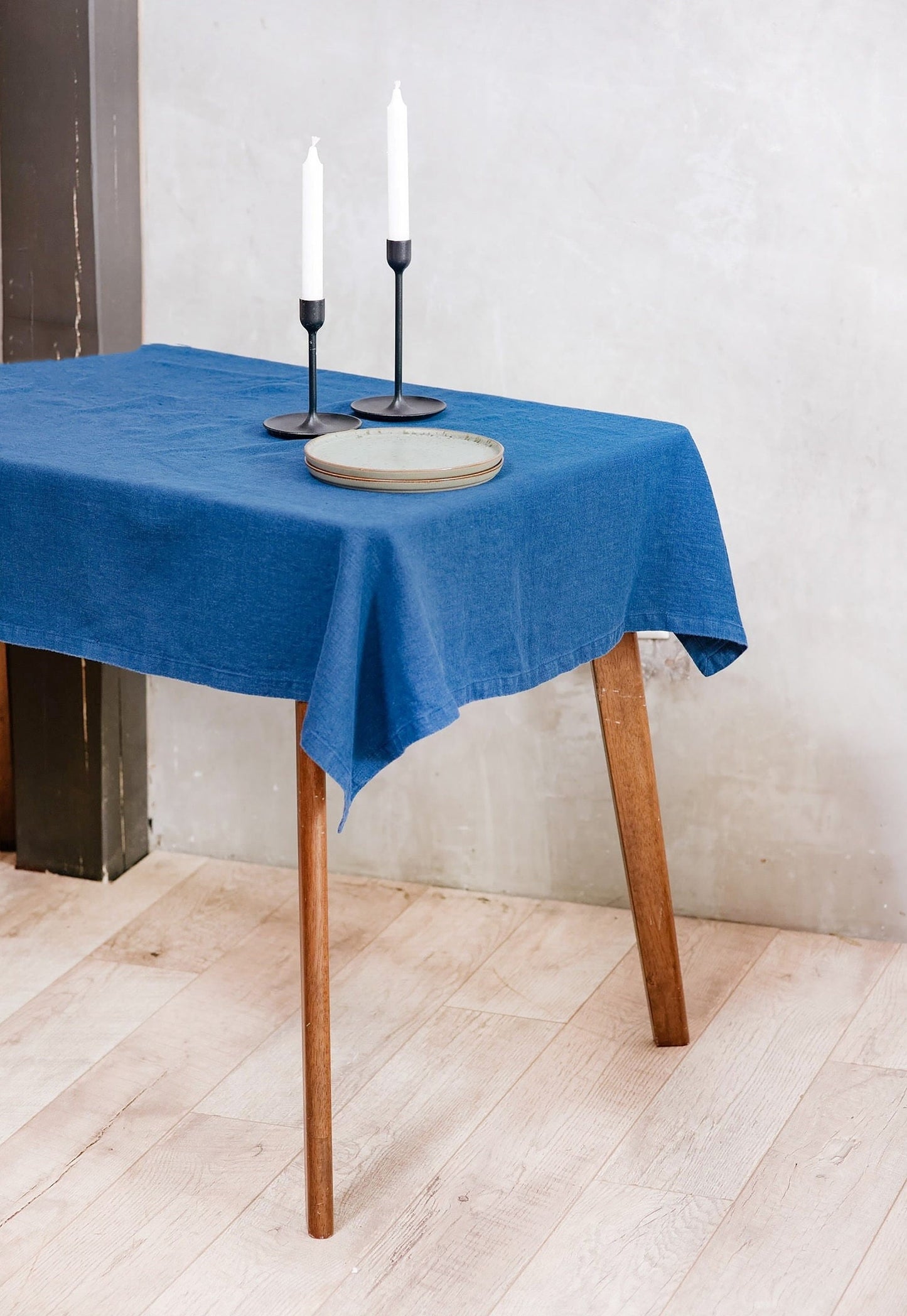 Square linen tablecloth