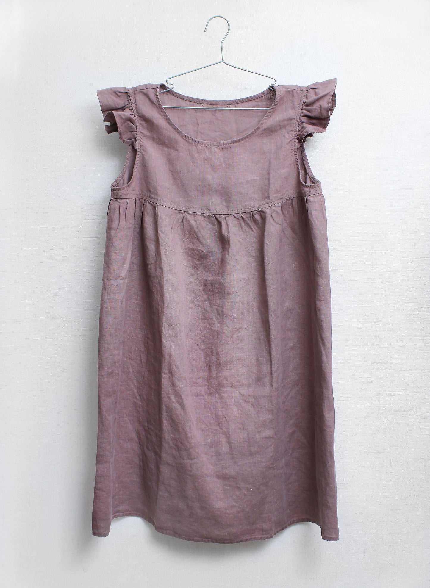 Linen nightgown with ruffles